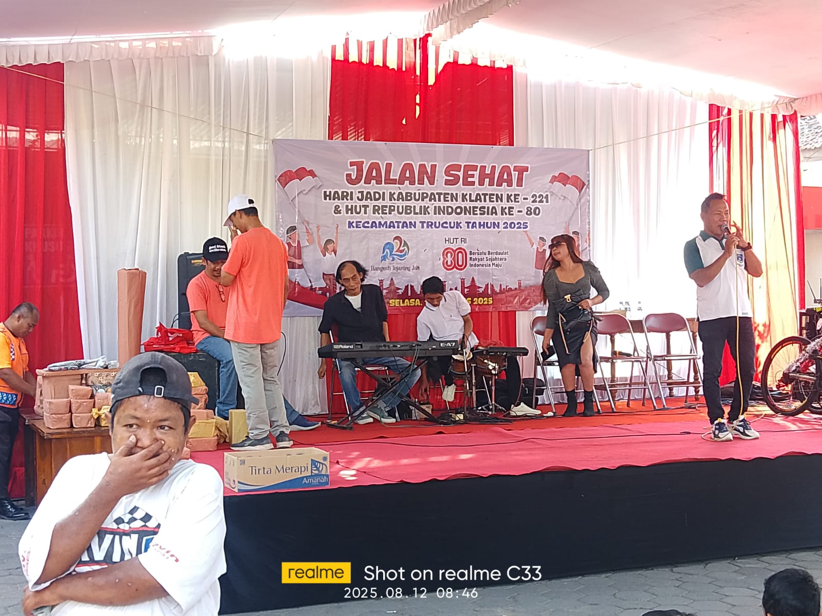 Peringati Hari Jadi Kabupaten Klaten Ke – 221 Dan HUT RI Ke – 80 Kecamatan Trucuk Adakan Giat Jalan Sehat