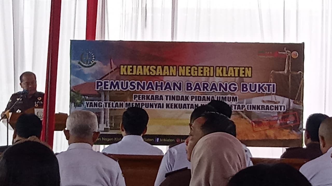 Kejaksaan Negeri Klaten Pemusnahan Barang Bukti Perkara Tindak Pidana Hukum.