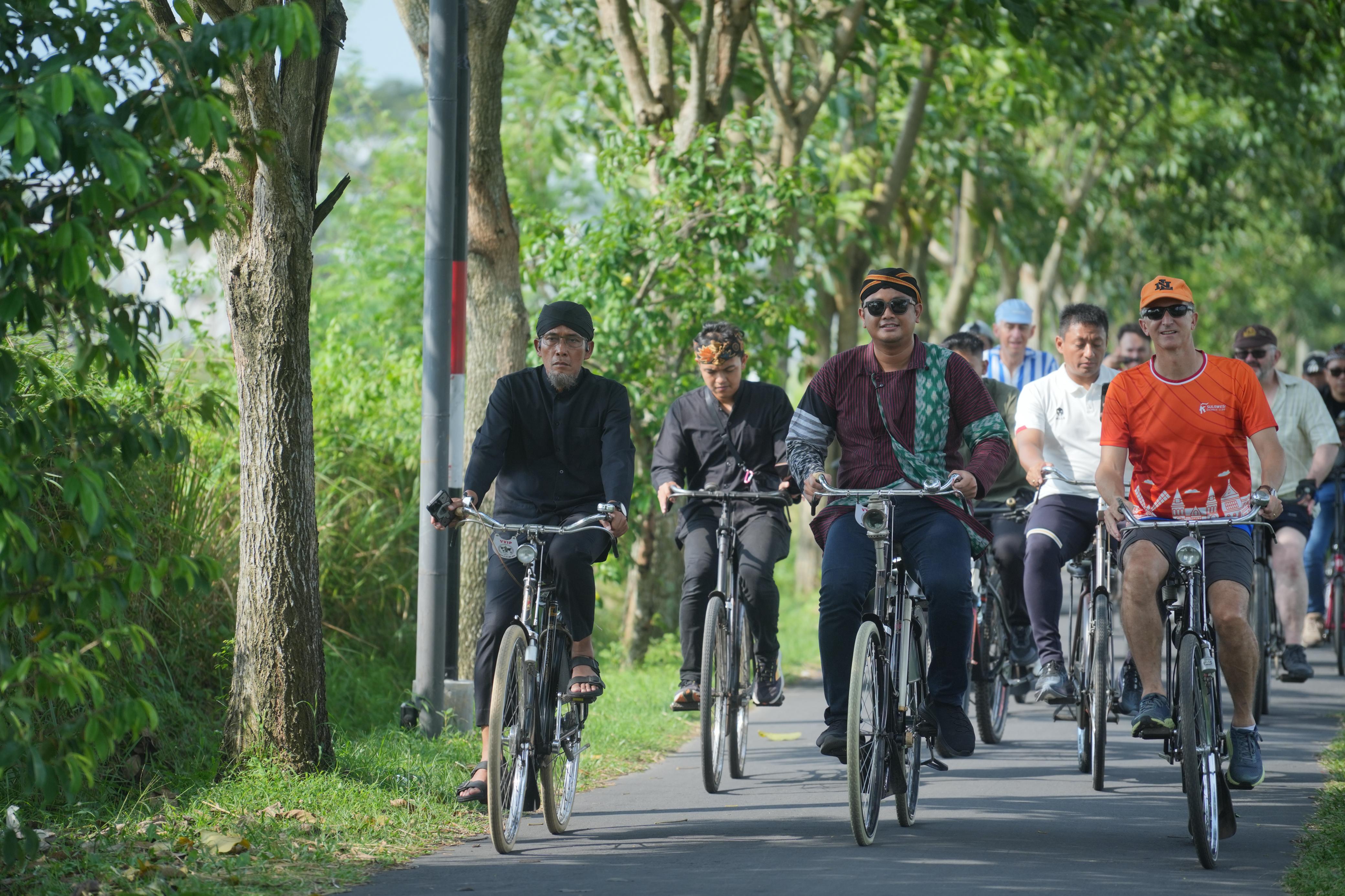 Pesepeda Asing Gowes Keliling Desa, Klaten Dorong Budaya Bersepeda Komunal Lewat KLIC Fest 2026